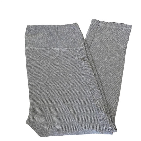 𝅺DANSKIN Striped Athl. Leggings - Picture 1 of 4